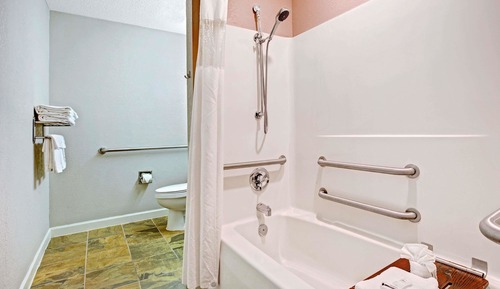Habitación estándar, 2 camas de matrimonio, accesible para personas con discapacidad