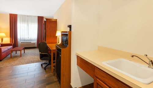 Suite estudio, no fumadores (1 Queen & 2 Bunk Beds)
