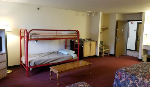 Habitación familiar, varias camas (2 Queen and 1 Bunk Bed)