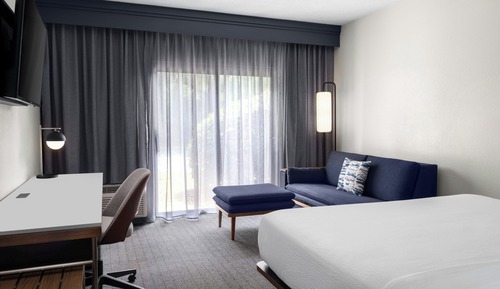 Habitación estándar, 1 cama de matrimonio grande con sofá cama, no fumadores