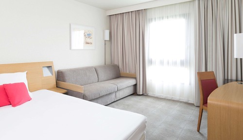 Habitación estándar, 1 cama doble con sofá cama (1 Double Bed and 1 Single Sofa-Bed)