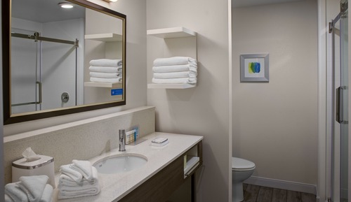 Estudio, 1 cama de matrimonio grande, no fumadores, frigorífico y microondas (Wet Bar)
