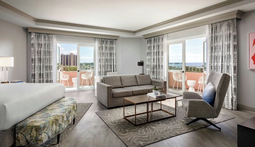 Studio Suite, 1 King Bed with Sofa bed, Corner, (Tower)