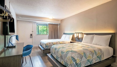 Habitación estándar, 2 camas dobles, accesible para personas con discapacidad, no fumadores