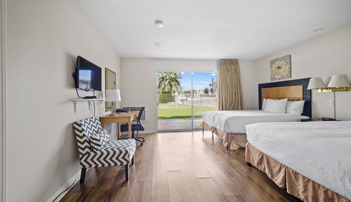Basic Room, City View