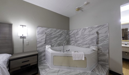 Habitación Deluxe, 1 cama de matrimonio grande, bañera de hidromasaje (Smoke Free)