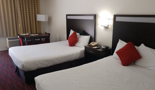 Habitación estándar, 2 camas de matrimonio, no fumadores (Jacuzzi)
