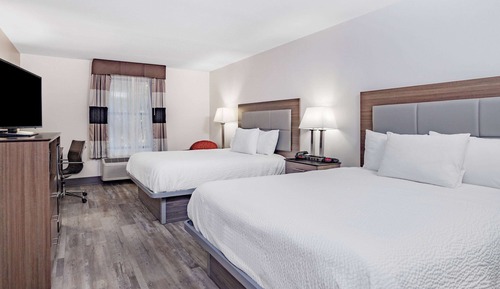 Habitación, 2 camas de matrimonio, accesible para personas con discapacidad, no fumadores (Mobility)