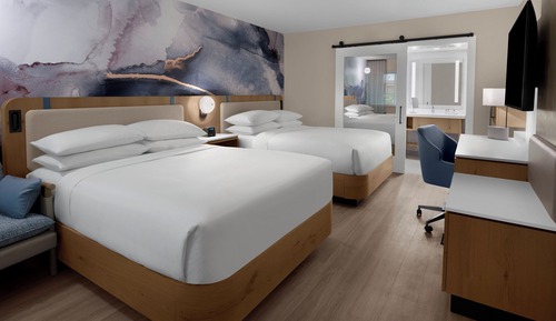 Room, 2 Queen Beds, High Floor, Exterior Entry