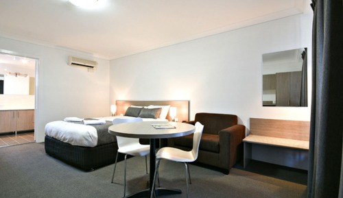 Habitación Deluxe, 1 cama de matrimonio, no fumadores (1 Queen, 1 Single or 1 Queen, 1 Sofa )