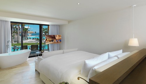 The Reserve Suite Swim-Up