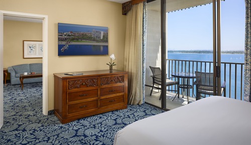 Suite, 1 cama de matrimonio grande con sofá cama, vistas a la bahía (Deluxe Bay View King Suite)