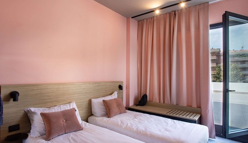 Habitación superior, 1 cama doble, balcón