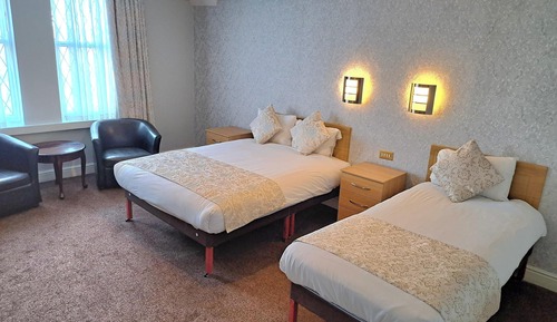 Habitación ejecutiva con 2 camas individuales