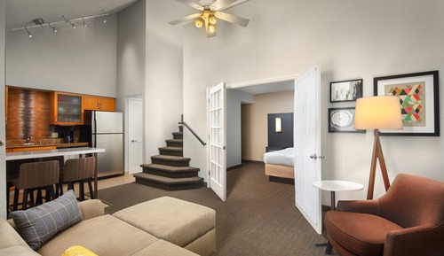 Suite, 1 cama doble (Hearing Accessible)