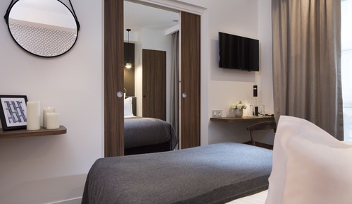 Suite familiar