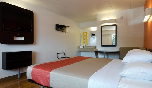 Habitación estándar, 1 cama de matrimonio grande, no fumadores, frigorífico y microondas