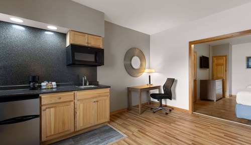 Suite, 1 cama de matrimonio grande, no fumadores (First or Second Floor)