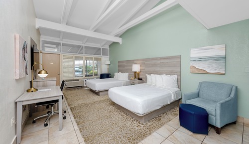 Habitación estándar, 2 camas de matrimonio, no fumadores, balcón (Larger Room)