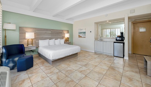 Habitación estándar, 1 cama de matrimonio grande, no fumadores (Larger Room)
