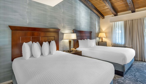 Habitación estándar, 2 camas de matrimonio, frigorífico, en la zona del patio
