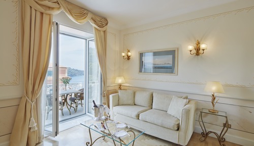 Suite junior (Superior, Side Sea View)
