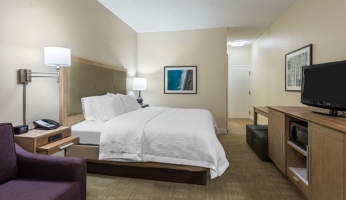 Estudio, 1 cama de matrimonio grande, frigorífico y microondas