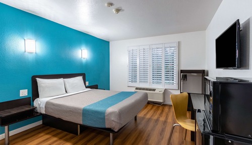 Habitación Deluxe, 1 cama de matrimonio, no fumadores, frigorífico y microondas