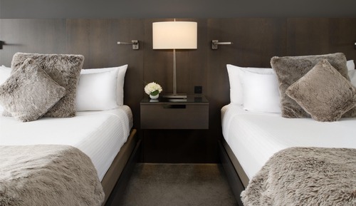 2 Queen Beds