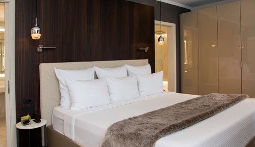 1 King Presidential Suite