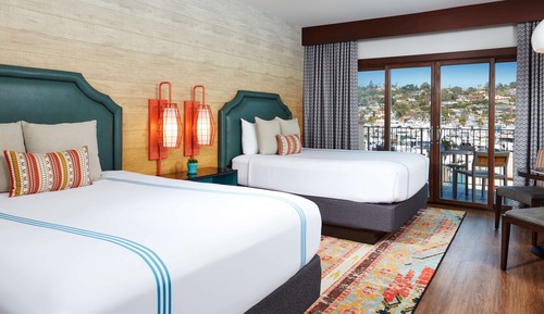 Suite estudio junior, 1 cama de matrimonio grande, vistas al puerto deportivo