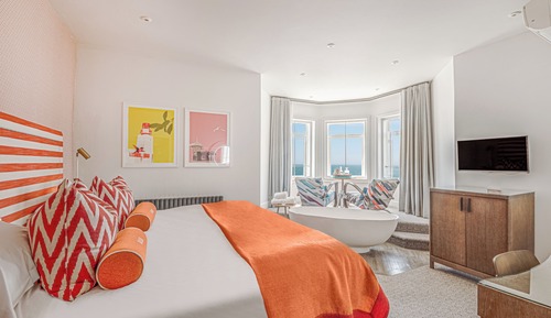 Suite, vistas al mar, en esquina