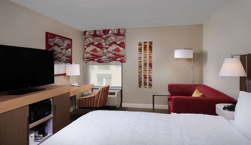Habitación, 1 cama de matrimonio grande con sofá cama, accesible para personas con discapacidad