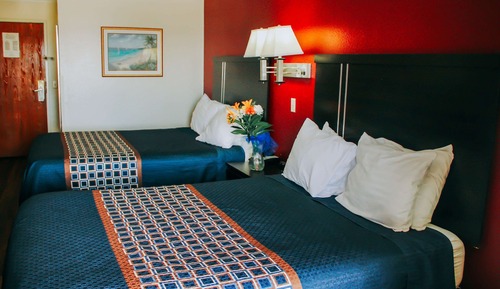 Habitación estándar, 2 camas de matrimonio, no fumadores, vistas al lago (No Pets)