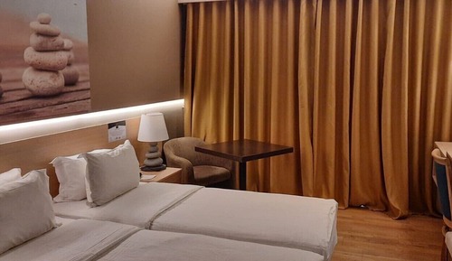 Habitación con 1 cama doble o 2 individuales