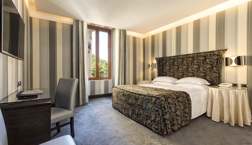Habitación Deluxe con 1 cama doble o 2 individuales, 1 cama de matrimonio grande