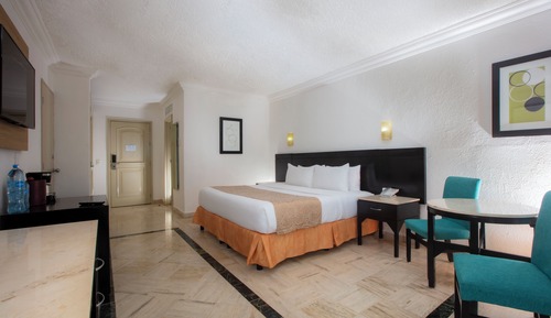Habitación estándar, 1 cama de matrimonio grande, vistas a la ciudad