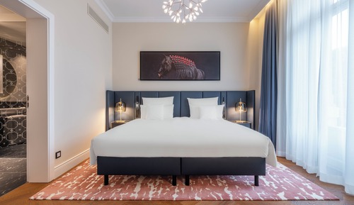 Suite (Heritage, Castle View)