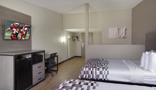 Suite, no fumadores (2 Queen Beds & 1 Sofa Bed)