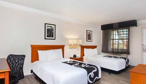 Habitación, 2 camas dobles, no fumadores (Mobility/Hearing Impaired Accessible)