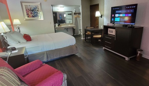 Habitación, 1 cama de matrimonio, no fumadores (Pet Friendly, Tub w/ Grab Bars)