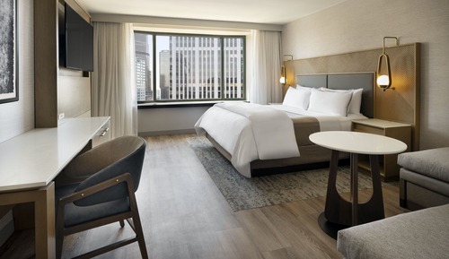 Habitación Deluxe, 1 cama de matrimonio grande, vistas a la ciudad (Hearing Accessible)