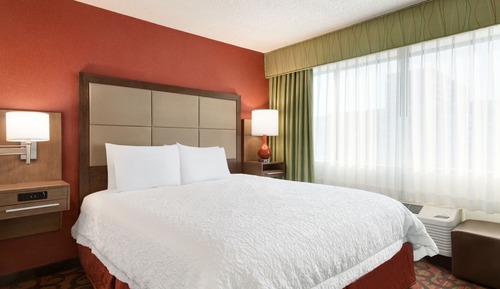 Suite, 2 habitaciones, no fumadores (1 King and 2 queen beds)