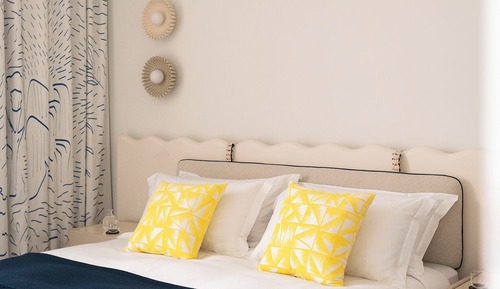 Suite, terraza, junto a la piscina