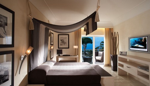 Suite (Monroe Sea Side)