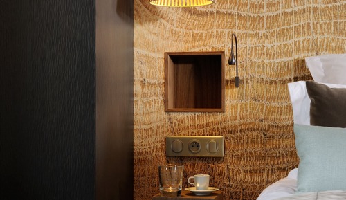 Suite (Chai)