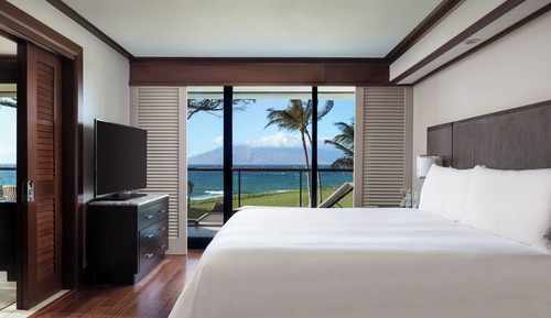 Suite, 1 King Bed, Oceanfront (Balcony)