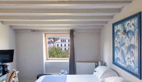 Habitación superior con 1 cama doble o 2 individuales
