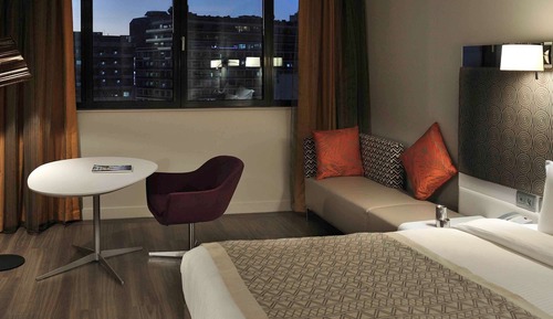 Habitación superior, vistas a la ciudad