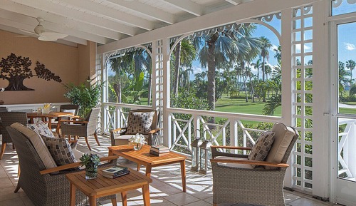 2 Bedroom Palm Grove Residence with Pool